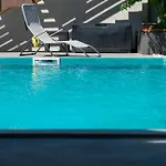 Pure Sky - With Pool Apartament *