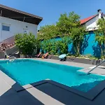 Pure Sky - With Pool Apartament Mostar