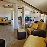 Апартаменты Pure Sky - With Pool Мостар
