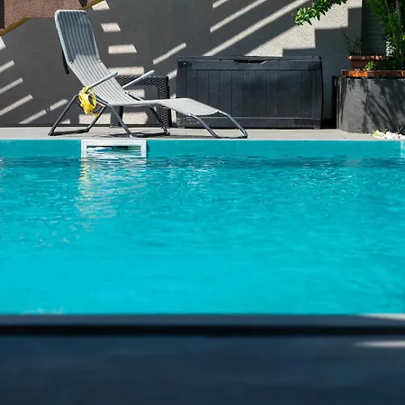 Pure Sky - With Pool Апартаменты *