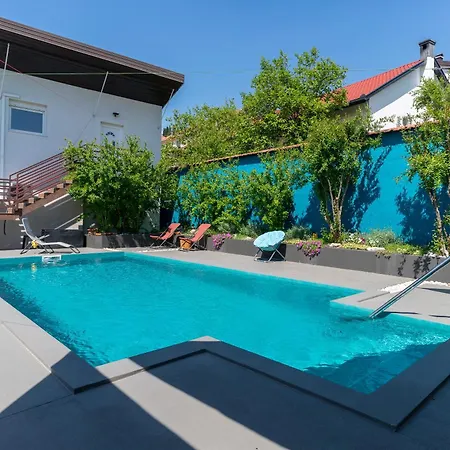 Pure Sky - With Pool Appartamento Mostar
