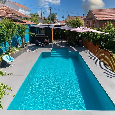 Pure Sky - With Pool Διαμέρισμα Μόσταρ