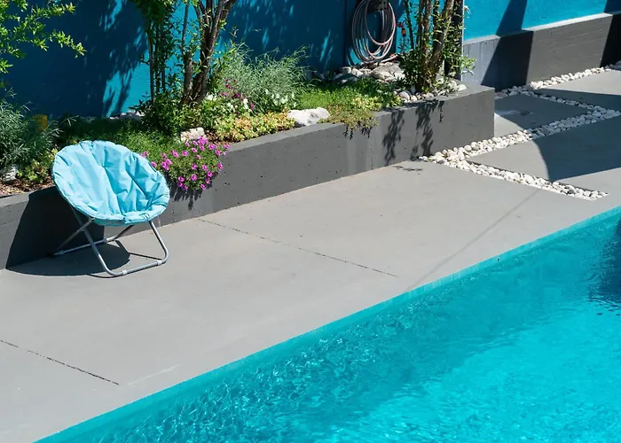 Pure Sky - With Pool 莫斯塔尔