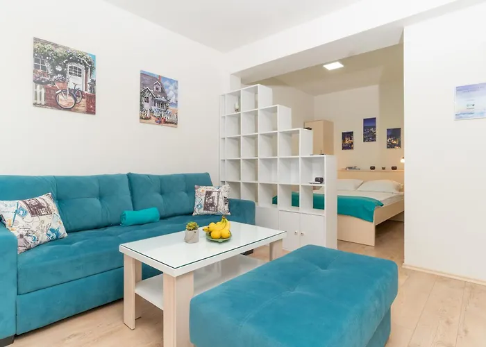 Pure Sky - With Pool 公寓