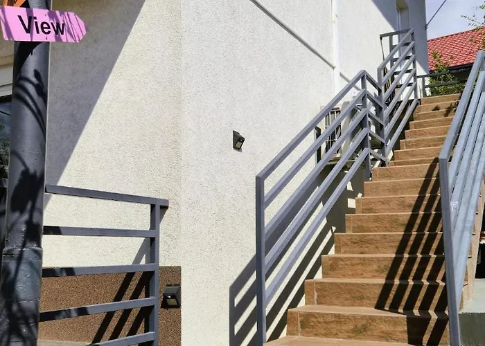 Pure Sky - With Pool 公寓