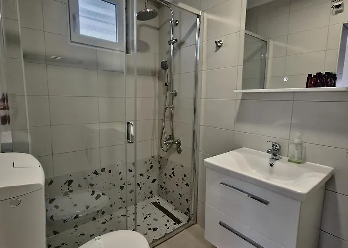 Pure Sky - With Pool * 莫斯塔尔