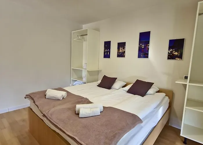 Pure Sky - With Pool 公寓